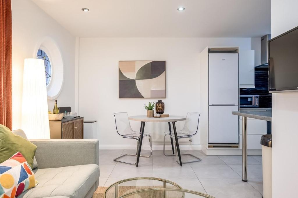 Central Belfast Apartments, Salisbury Екстер'єр фото